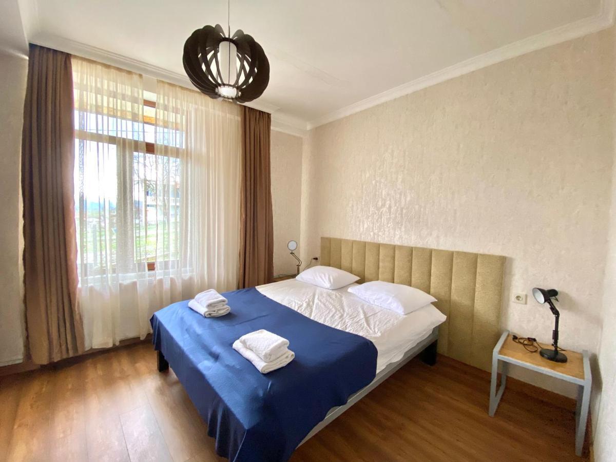 Freeze Inn Местія Екстер'єр фото
