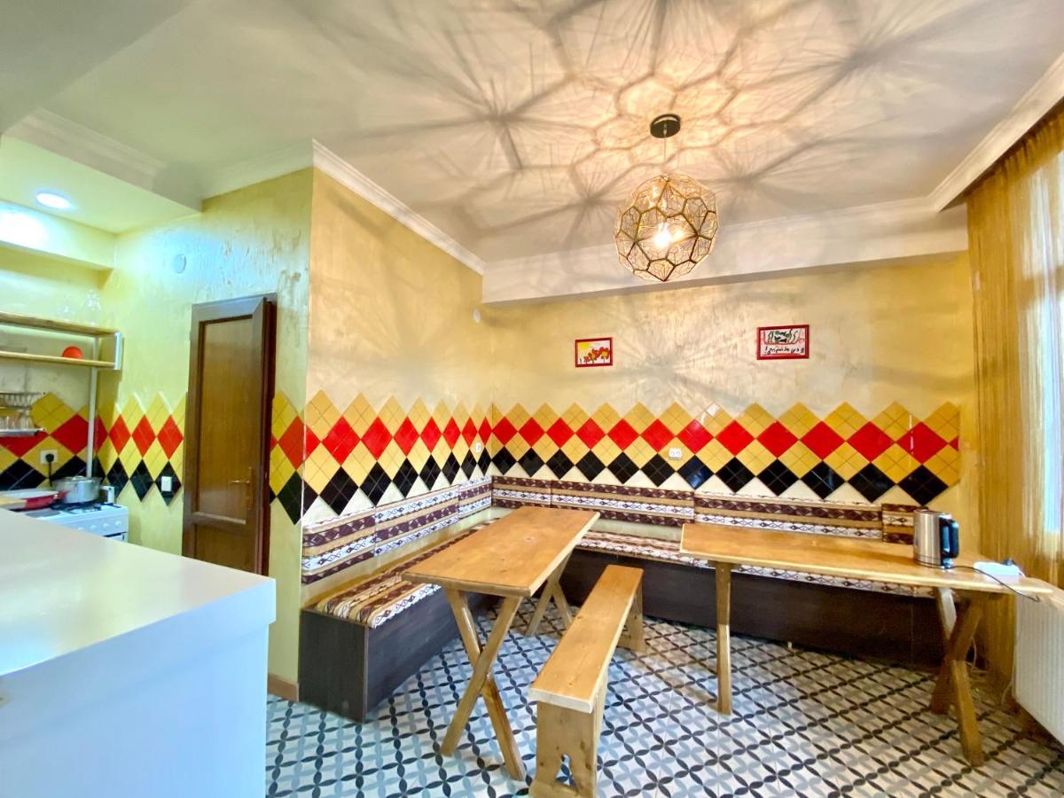 Freeze Inn Местія Екстер'єр фото